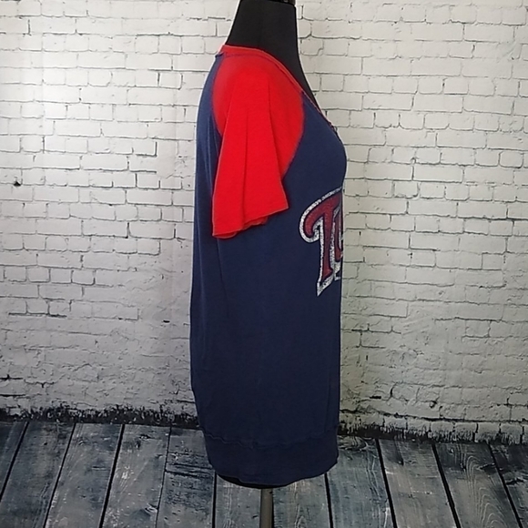 Minnesota Twins Ladies Medium V Neck Short Sleeve T Shirt Blue Red Baseball TC - Picture 3 of 10